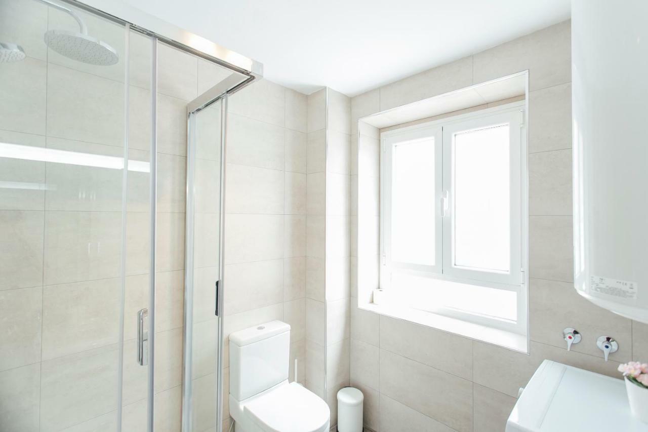 Colorful And Diaphanous- 3Bd 1Bth - Peral Seville Luaran gambar